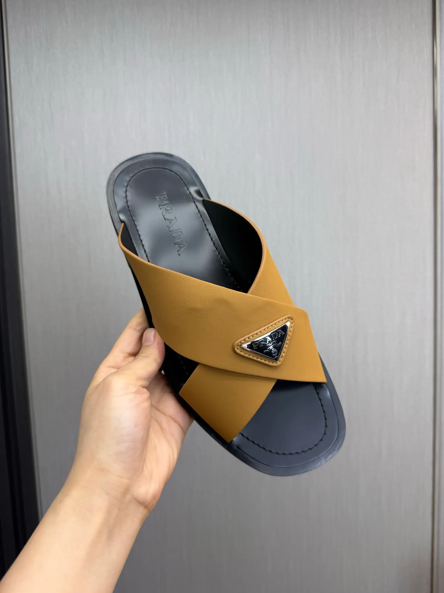 Factory price 340💰 ＰＲＡＤＡPrada - popular men's slippers hot sale 🔥 🩴Official website one to one production 38-45 sizes 45 46 🉑️Customized!